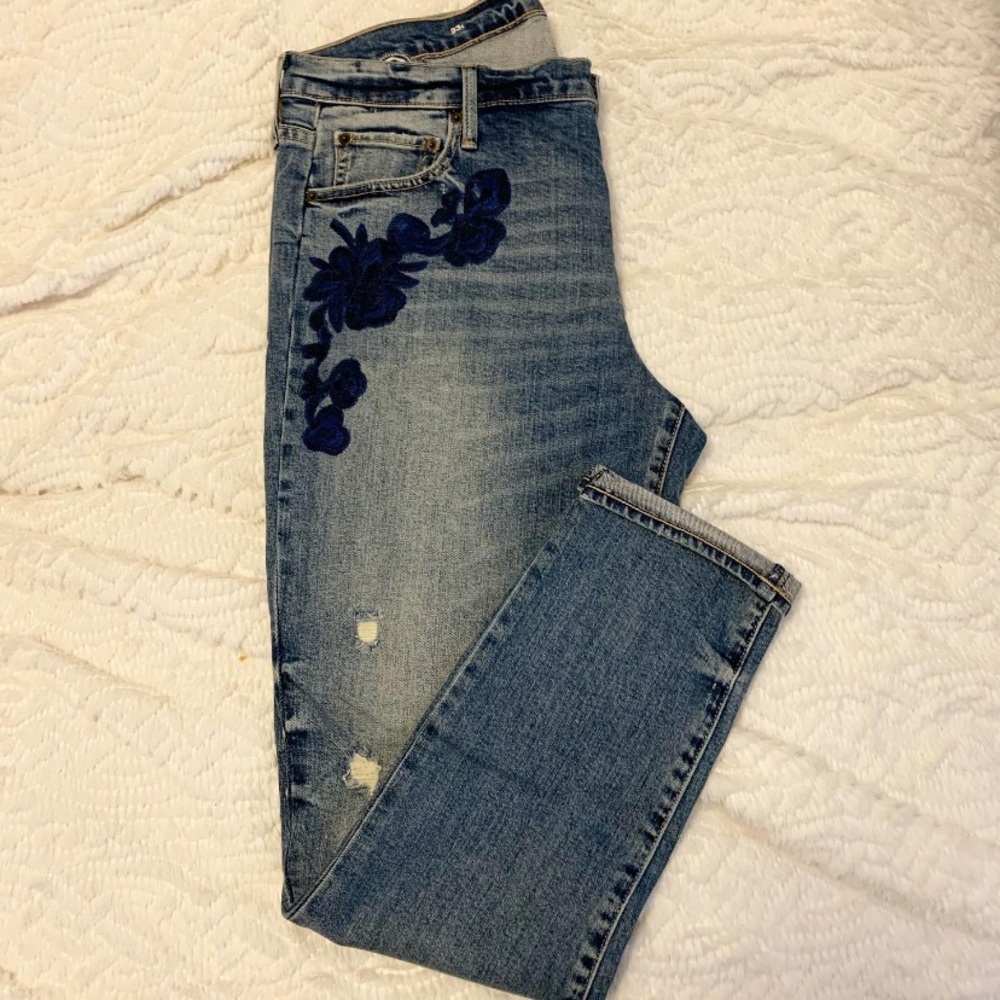 Gap Girlfriend Northern Lights Embroidered Jeans 👖